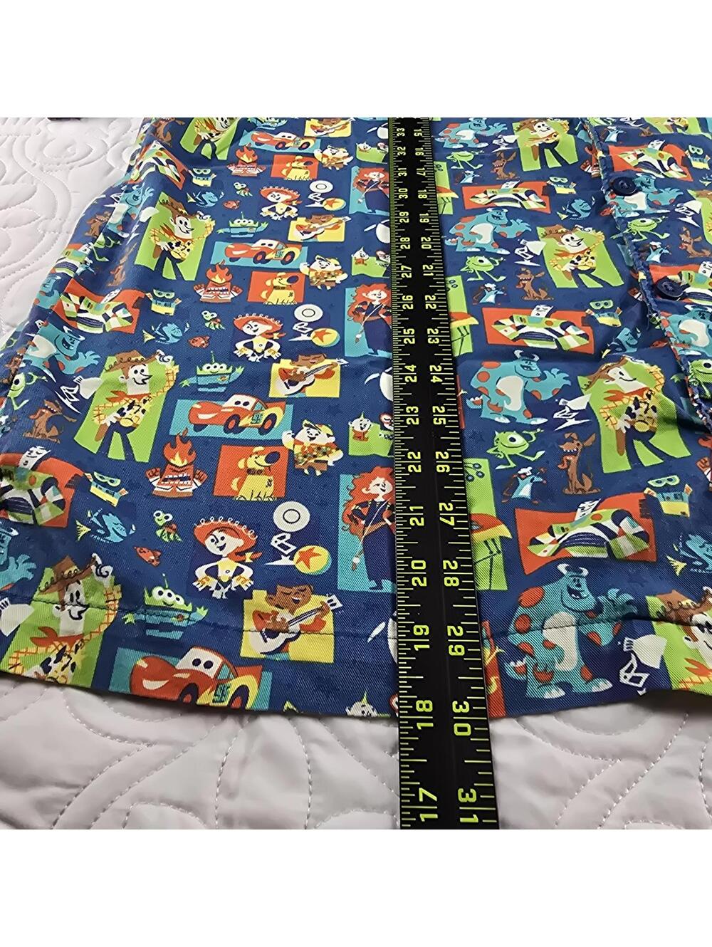 Disney Parks Pixar Toy Story Button up Buzz Woody Alien Men's Size Large - Picture 3 of 7